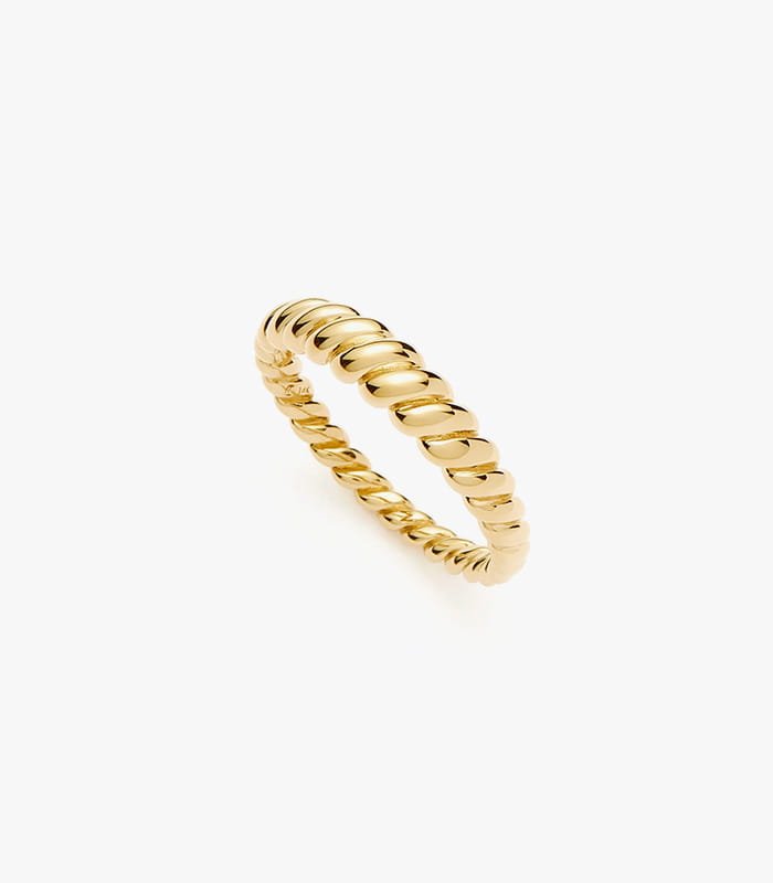 Fine Twisted Classic Ring in warm gold